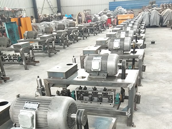 恒達建機：調直機車(chē)間