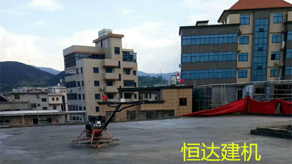 小型地坪收光機